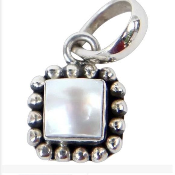 Silpada Sterling Silver Mother of Pearl Pendant Necklace - Picture 10 of 11